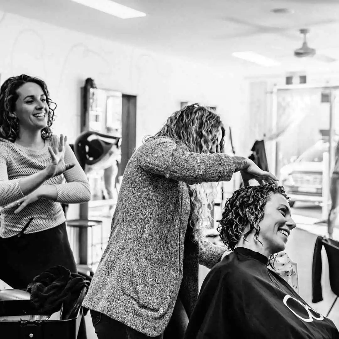 Jonina training in-salon curl education