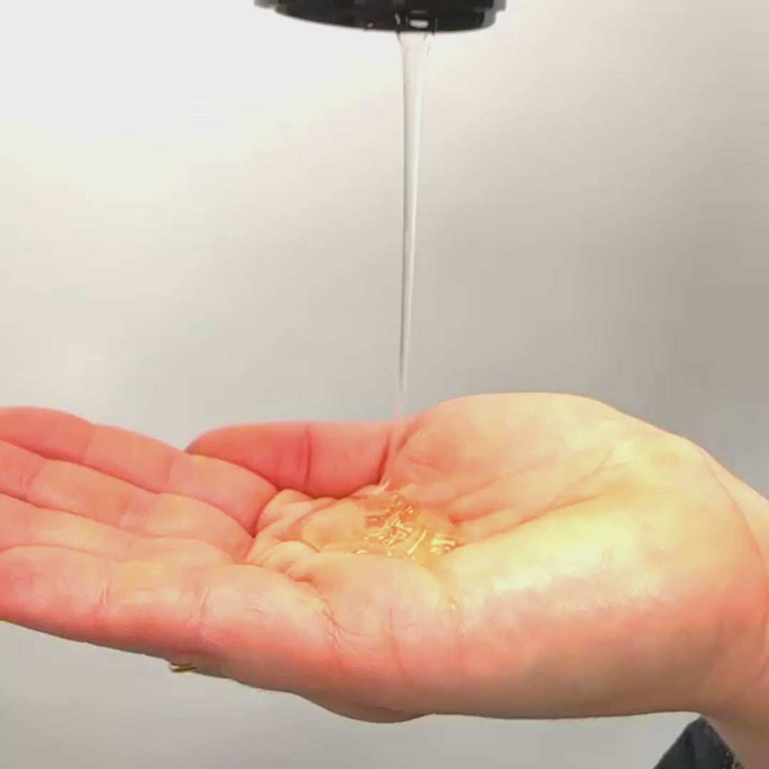 Load video: Strong hold gel being poured into hand